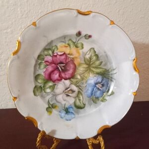 Hutschenreuther (Bavaria, Germany) brand decorative plate.